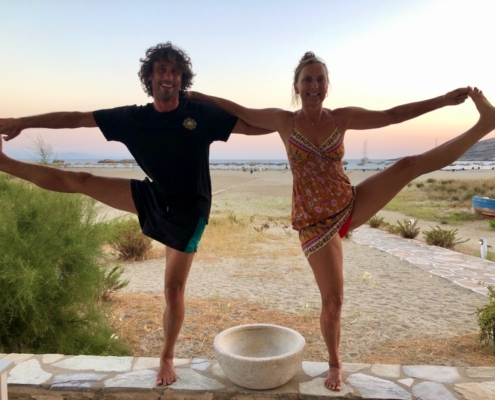 César et suzanna en mode yoga à manganari